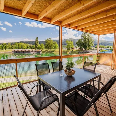 Three Bedroom Mobile Ferienhaus Mostec